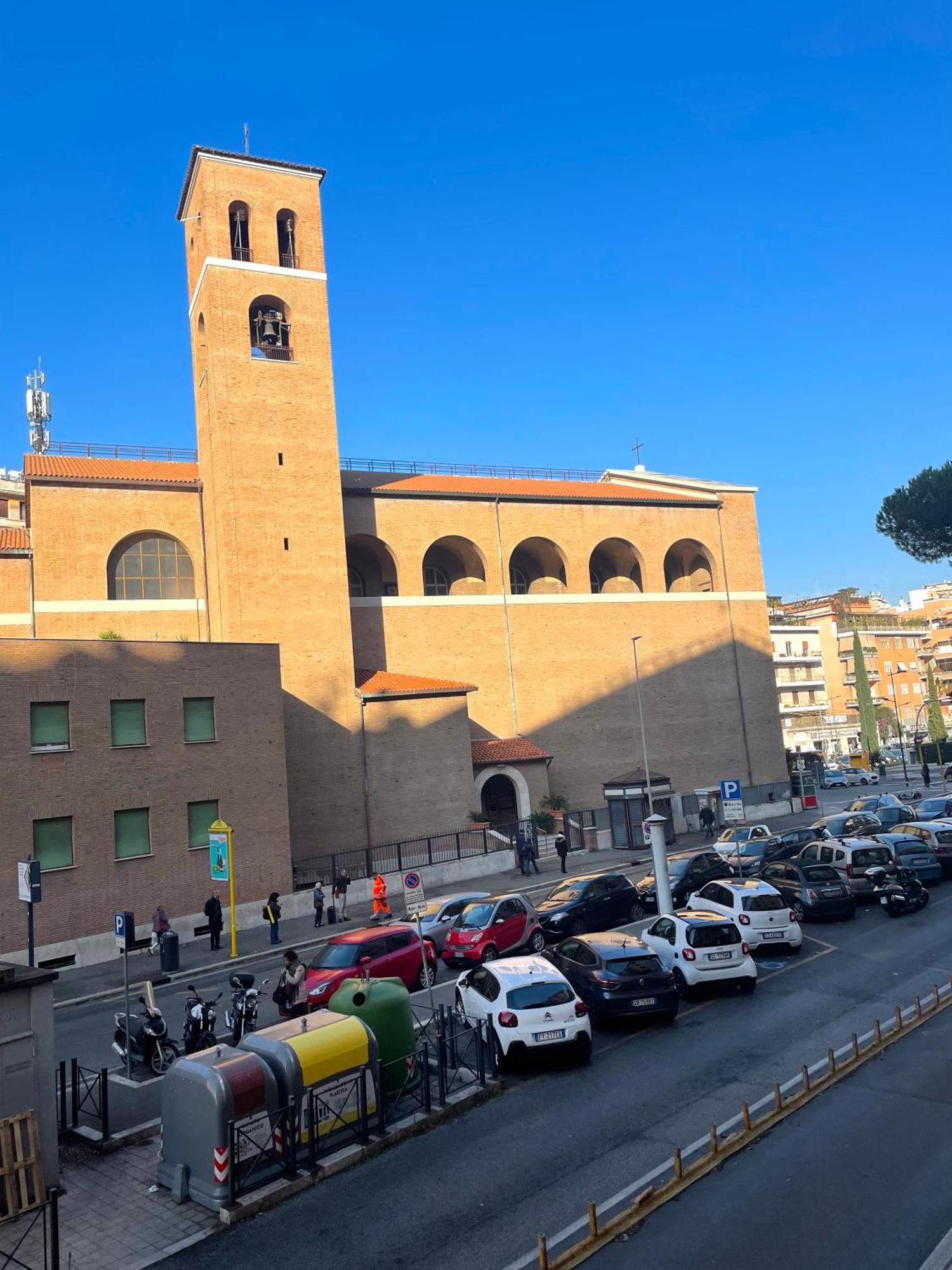 Lucens Domus Appartamento Roma Quartiere Trieste - Vicino Metro B1 - Luaran gambar