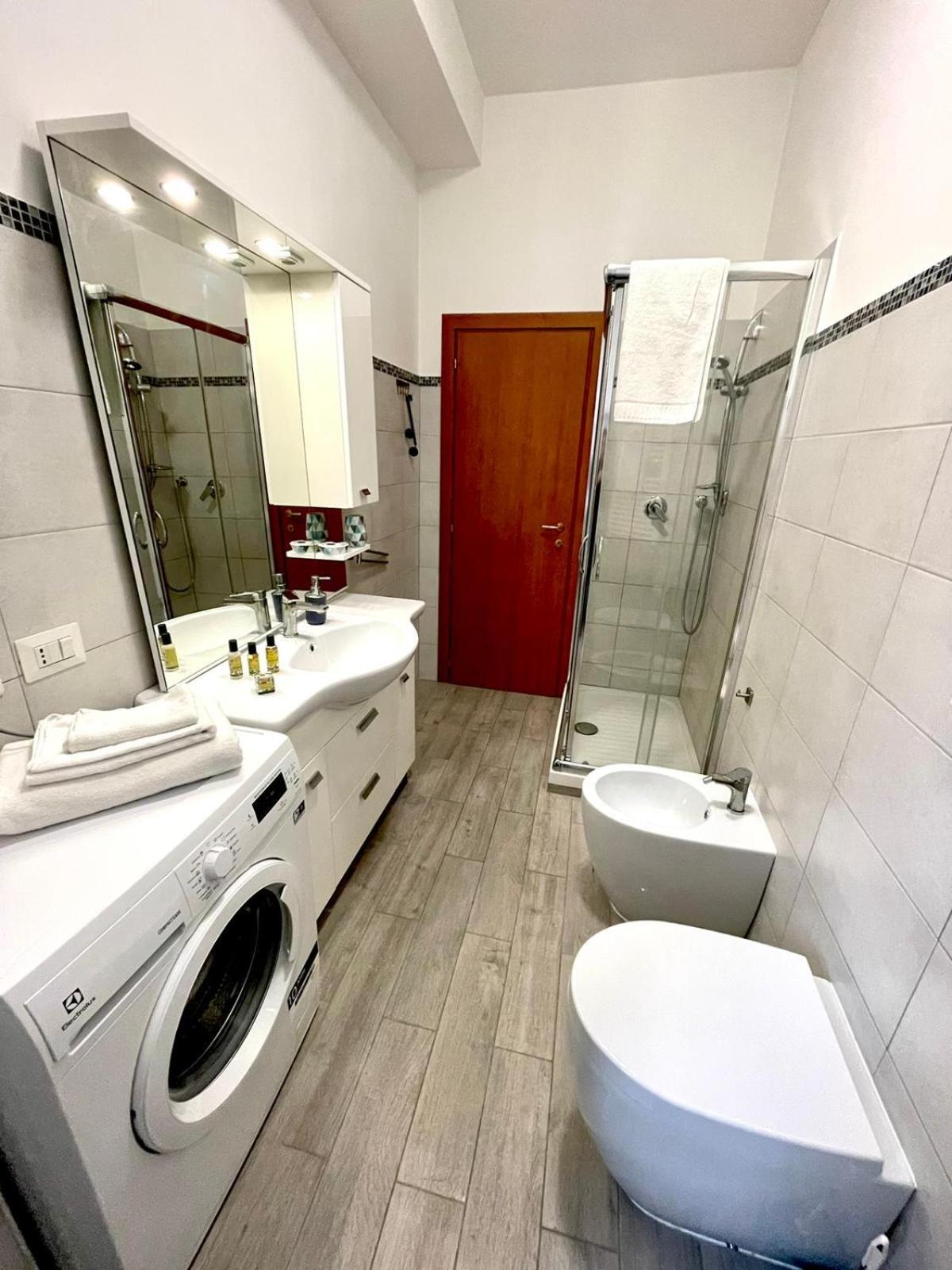 Lucens Domus Appartamento Roma Quartiere Trieste - Vicino Metro B1 - Luaran gambar
