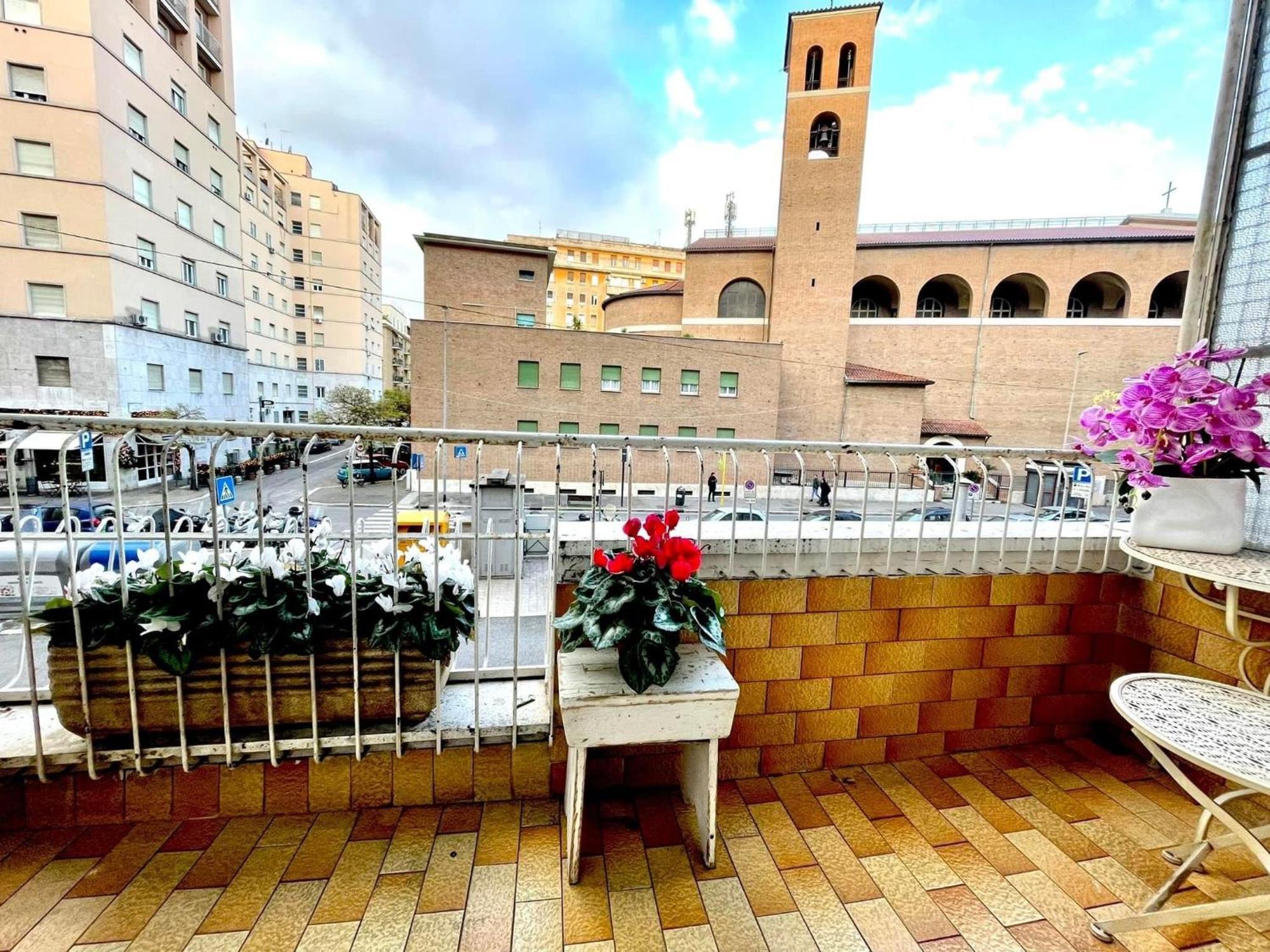 Lucens Domus Appartamento Roma Quartiere Trieste - Vicino Metro B1 - Luaran gambar